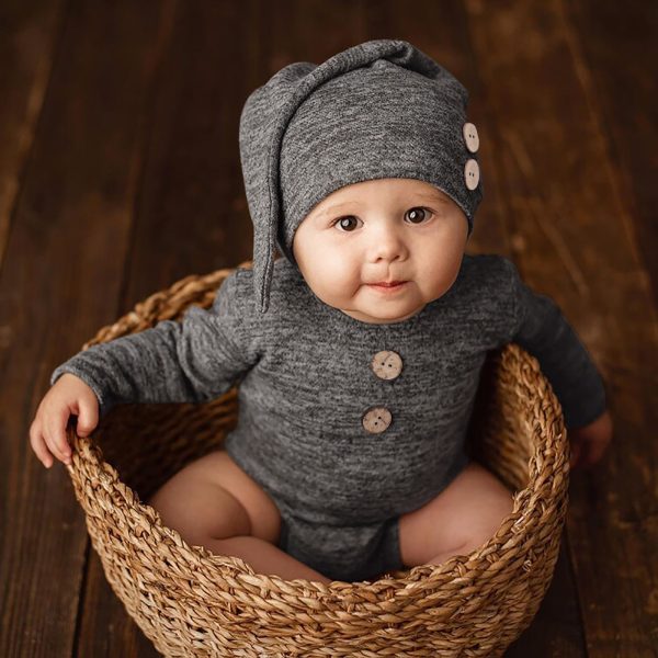Newborn clothing and button hat two-piece set